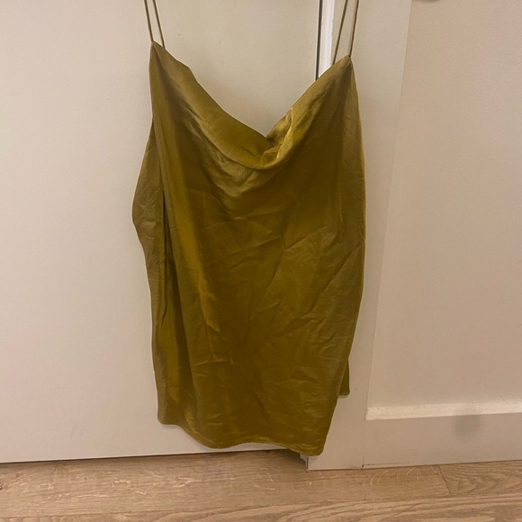 CAMI NYC SIZE M. Beautiful top. I haven’t had any events to wear this - Picture 4 of 6